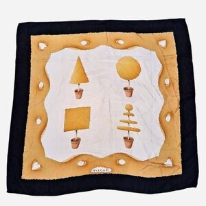 Bvlgari silk scarf in White and Gold topiary design accessories no tags